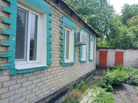 Продается дом пос. Пушкинский г. Снежное Снежное