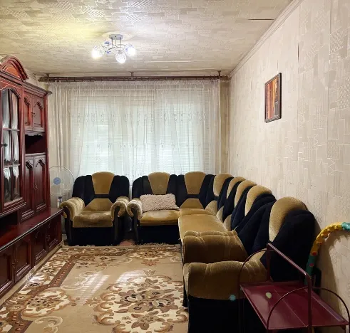 Продам 3к.кв. Петровский р-н. Ориентир маг.Изюм. ул.Шуйского. Донецк