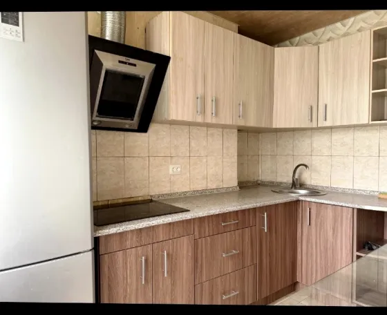 Продам 2к.кв. Кировский р-н. мкр. Текстильщик. Ориентир ост.шахта 19. ул.Петровского. Донецк