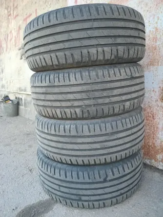 Продаю комплект летней резины 215 55 16 Донецк