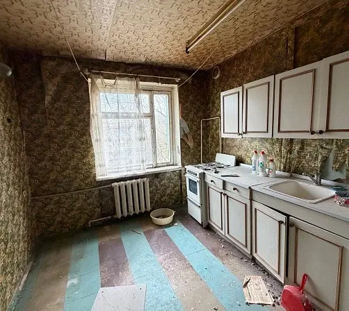 Продам 3к.кв. Кировский р-н. мкр. Бирюзова-2. ул. Бирюзова. Донецк