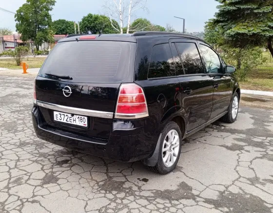 Opel Zafira B Торез