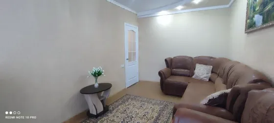 Продается 2-комн. квартира г. Торез, ул. Поповича Торез
