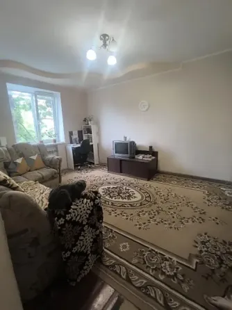 Продам 2-х к квартиру , Гвардейка, 83-й Квартал, ул. Цемесская. Макеевка