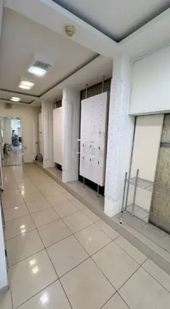 Аренда Магазин 300 м². Витрины, Ремонт. ул.Артема/пр.Мира Донецк