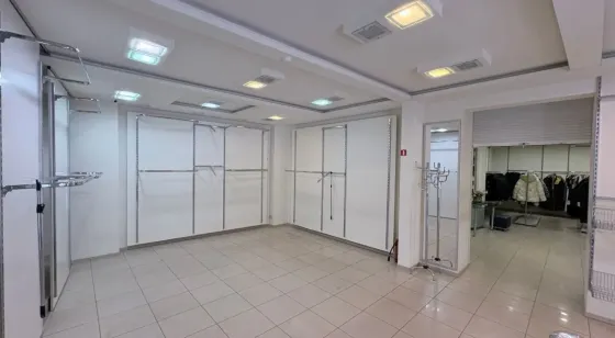 Аренда Магазин 300 м². Витрины, Ремонт. ул.Артема/пр.Мира Донецк