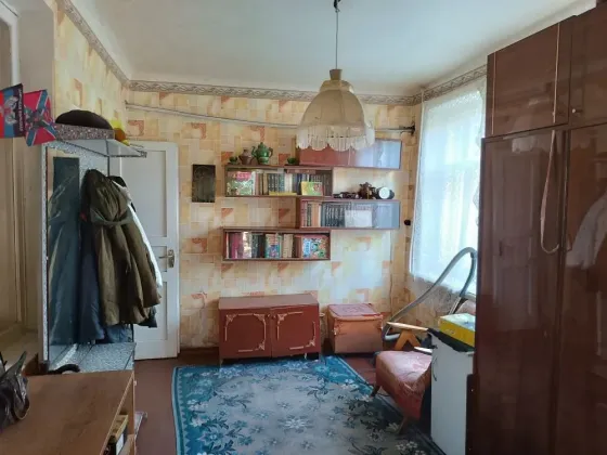 Продам дом - квартира на земле. 2000000 руб. Макеевка