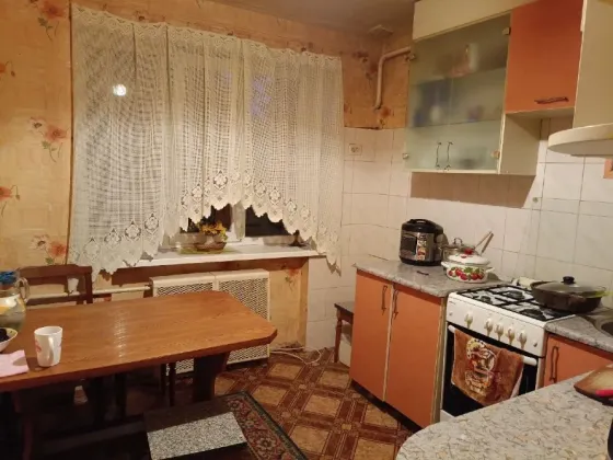 Продам 2- х комнатную квартиру, сталинкп Донецк