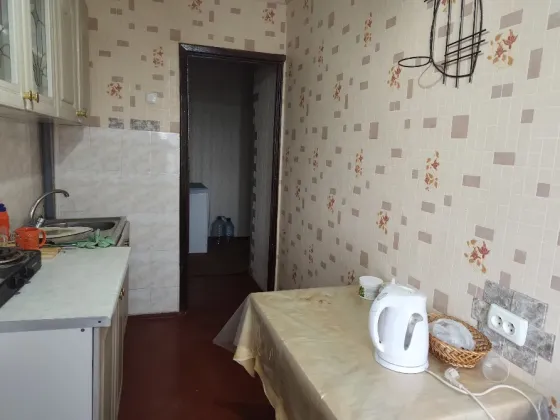 продается 2 комн. кв. на хрущевке Харцызск