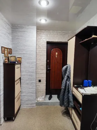 продается 3 комн. кв. на мкрн. юбилейный Харцызск