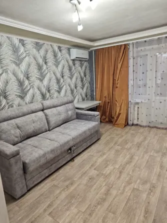 Продам 1 ком квартиру в центре площадь Ленина Донецк
