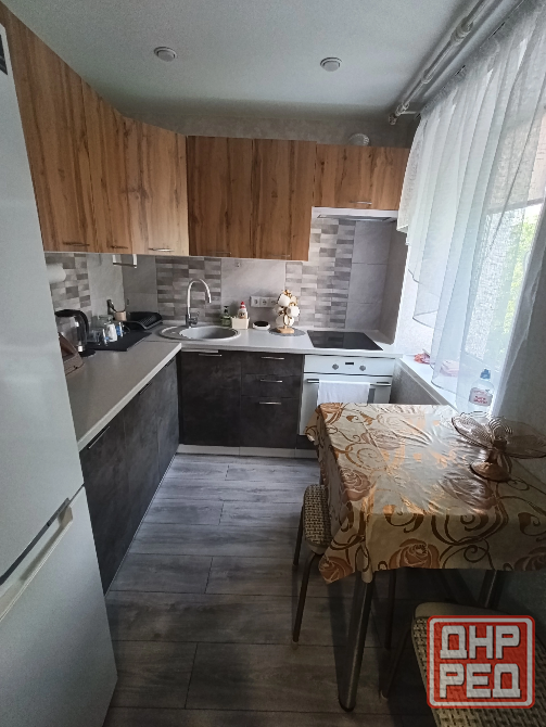 Срочно продаю 2х комнатную квартиру с ремонтом 3/3 Город Макеевка, Советский р-н, (п. Нижняя Крынка) Макеевка - изображение 4