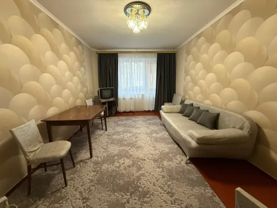 Сдам 2 ком.кв Ленинский район, дк 21 съезда, Малахова Донецк