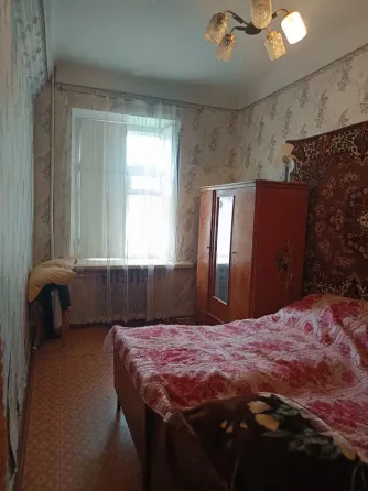 Продам двухкомнатную квартиру Зугрэс