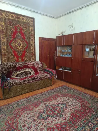 Продам двухкомнатную квартиру Зугрэс