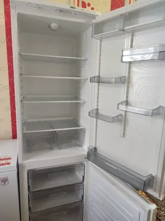 Продам холодильник Донецк