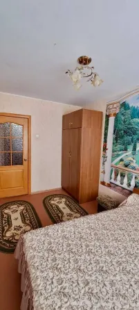Продается 2 к. квартира в Центральном районе по ул. Урицкого, 109. Мариуполь
