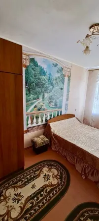 Продается 2 к. квартира в Центральном районе по ул. Урицкого, 109. Мариуполь