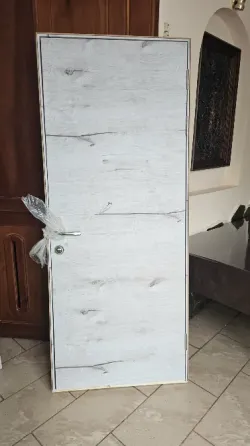 Продам межкомнатные двери новые Донецк