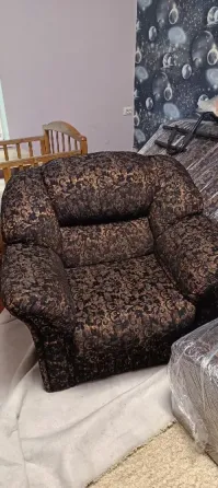 Продам угловой диван + кресло Макеевка