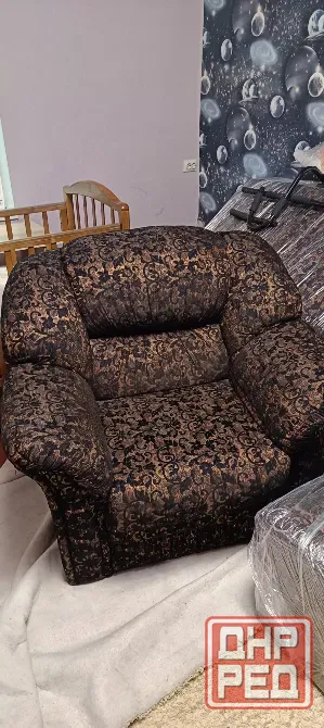 Продам угловой диван + кресло Макеевка - изображение 1