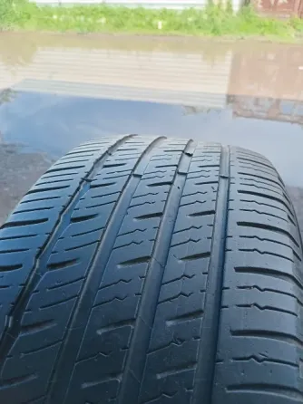 Продаю комплект летней резины 225 55 18 Донецк