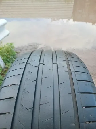 Продаю комплект летней резины 235 45 18 Донецк