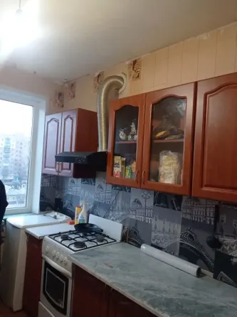 Продажа трехкомнатной квартиры в Куйбышевском районе, площадь Бакинских Комиссаров Донецк