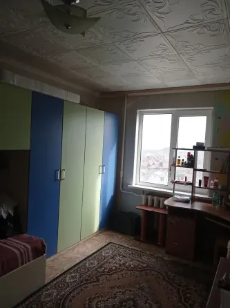 Продажа трехкомнатной квартиры в Куйбышевском районе, площадь Бакинских Комиссаров Донецк