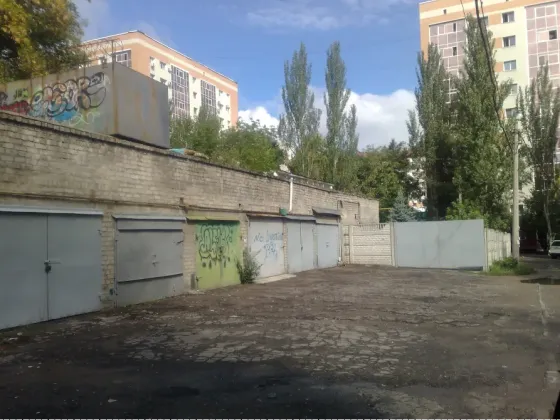 Продам гараж в центре Ворошиловского района (площадь Ленина) Донецк