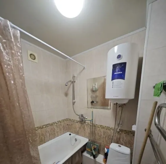 Сдаю однокомнатную квартиру 30.0 м², этаж 1/5, город Донецк, Калининский район, Парк Гулливер Донецк