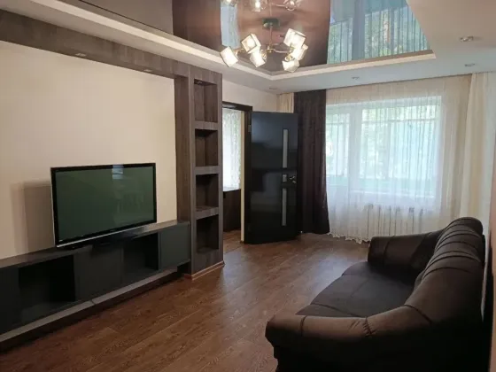 Сдается трехкомнатная квартира в Ворошиловском районе, ориентир Атлетик Донецк