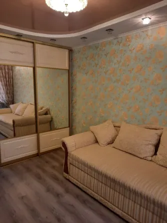 в офис ехать не нужно!!! Стоматология, ул. Кирова, 2к. кв-ра, евроремонт, кухня-студио, 2/5 Донецк