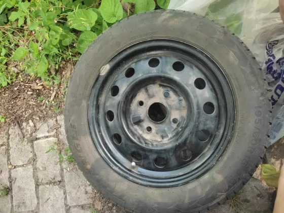 Комплект зимних колёс r15 4х114,3 Зугрэс