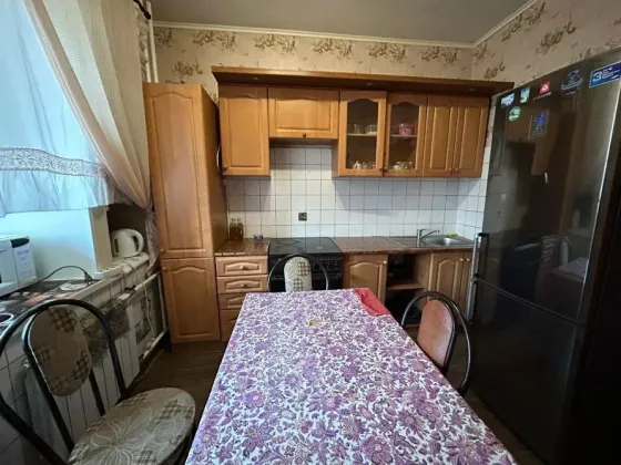 Сдаю двухкомнатную квартиру, ул.островского 13. хорошая развяз Донецк