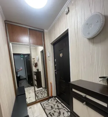 Сдам однокомнатную квартиру, ул.островского ориентир рынок Донецк