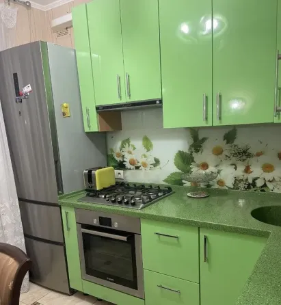 Сдам однокомнатную квартиру, ул.островского ориентир рынок Донецк