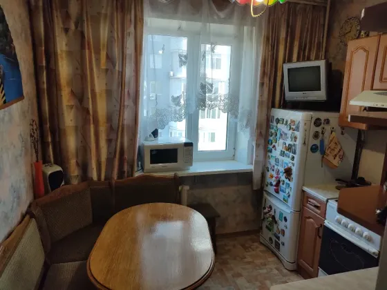 Продам 2ком Политбойцов, Киевский район Донецк