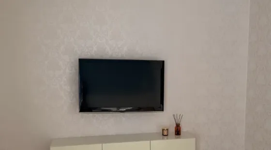 Сдаю однокомнатную квартиру 41 м² этаж 4/9. город Донецк, Будённовский район, ул. Независимости. Донецк