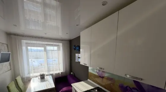 Сдаю однокомнатную квартиру 41 м² этаж 4/9. город Донецк, Будённовский район, ул. Независимости. Донецк