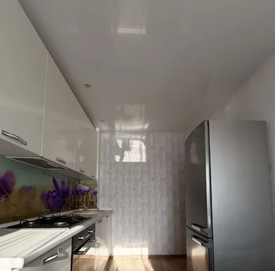 Сдаю однокомнатную квартиру 41 м² этаж 4/9. город Донецк, Будённовский район, ул. Независимости. Донецк