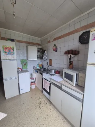 Продам 3х комнатную квартиру в Пролетарсклм районе Щетинина Донецк