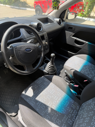 Продажа Ford Fiesta 2005год Донецк