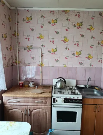 Продам 1- комнатную квартиру в г. Харцызск. На Черемушках, Харцызск