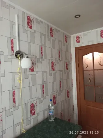Продается двухкомнатная квартира в г. Зугрэсе Зугрэс