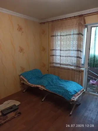Продается двухкомнатная квартира в г. Зугрэсе Зугрэс