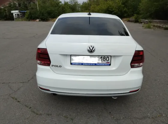 Volkswagen Polo 2018 Снежное