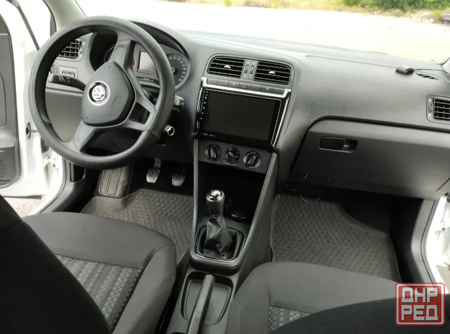 Volkswagen Polo 2018 Снежное - изображение 7
