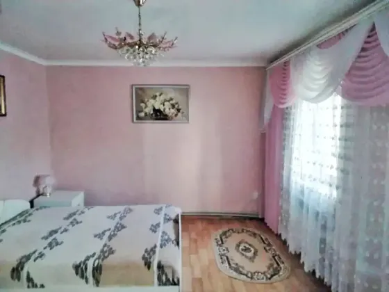 Продается 3-комнатный дом в Ленинском районе! Донецк