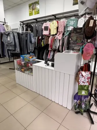 Продам витрины, торговое оборудование, в эксплуатации 1 год. г. донецк днр. Донецк